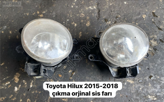 TOYOTA HİLUX 2015-2018 ÇIKMA ORJİNAL SİS FARI         (XS1607S25)