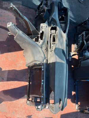 PEUGEOT  3008  DİKİŞLİ  GÖĞÜS