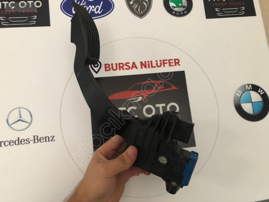 OPEL CORSA E GAZ PEDALI ORJİNAL