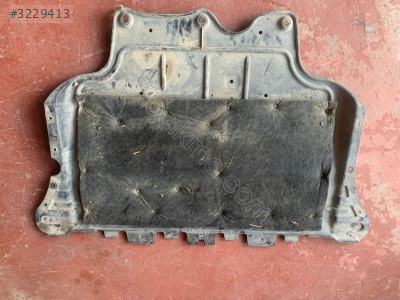 VW GOLF-PASSAT-AUDİ A3-LEON ALT KARTER MUHAFAZASI 5Q0825236
