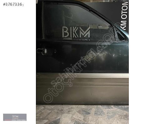 Nissan terrano kapı
