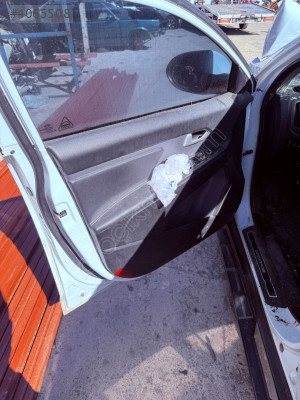 KİA SPORTAGE SOL ÖN KAPI DÖŞEMESİ