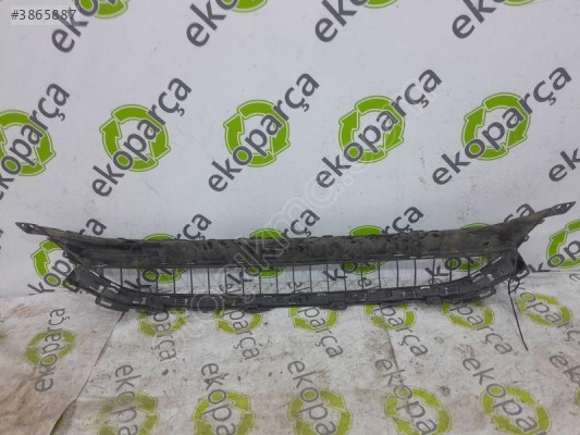 MERCEDES C SERİSİ 2022 2024 W206 ÖN TAMPON ALT IZGARA A2068851301