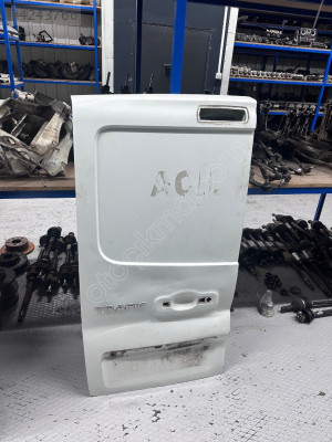 Renault trafic 3 sol arka kapı