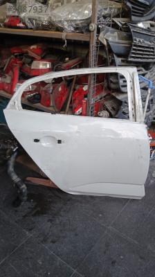 Renault Megane4 sağ arka kapı orijinal