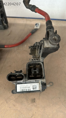 922501504 BMW F30 AKÜ KUTUP BAŞI