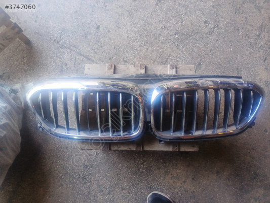 BMW G30 ÖN PANJUR ÖN PANEL MASKE