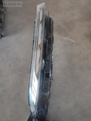 Hyundai bayon  sağ gündüz farı