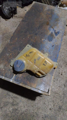 AUDİ A4 2001 YEDEK SU DEPOSU