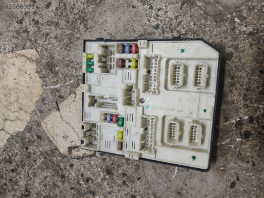 284B62462R LATİTUDE LAGUNA 3 SİGORTA KUTUSU ÇIKMA
