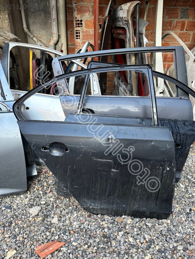 VOLKSWAGEN JETTA SAĞ ARKA KAPI ORJİNAL EYUPCAN OTO