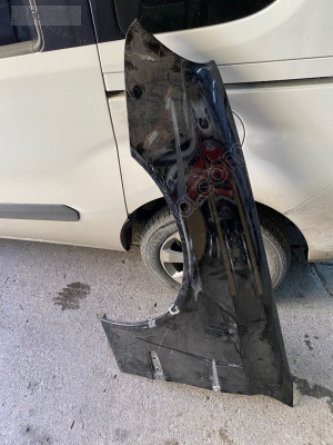 MERCEDES C SERİSİ W203 SOL ÇAMURLUK ORJİNAL ÇIKMA