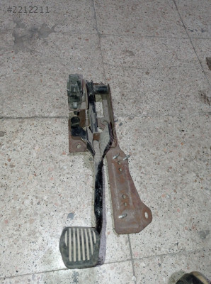 4M51-2467-AR 07-09 FOCUS 2 ORİJİNAL ÇIKMA FREN PEDALI