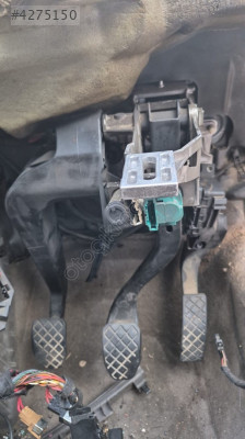 Audi b6 2000 2005 kasa debriyaj fren ve elektrikligazpedalı