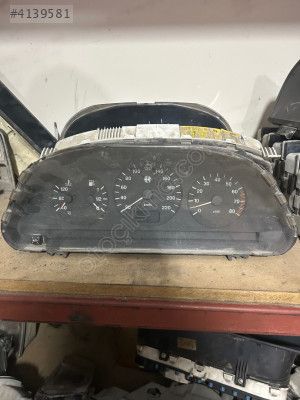 Alfa Romeo 146 gösterge paneli