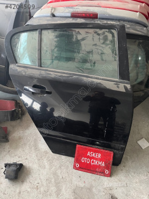 Astra Haş sağ arka kapı