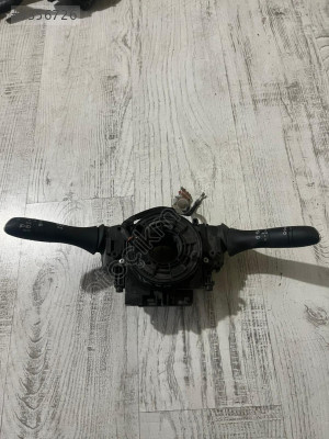 RENAULT MEGANE 4 SİNYAL KOLU 255678134R ORJİNAL