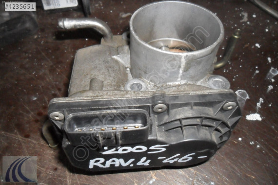 TOYOTA RAV4 2005 ÇIKMA BOĞAZ KELEBEĞİ