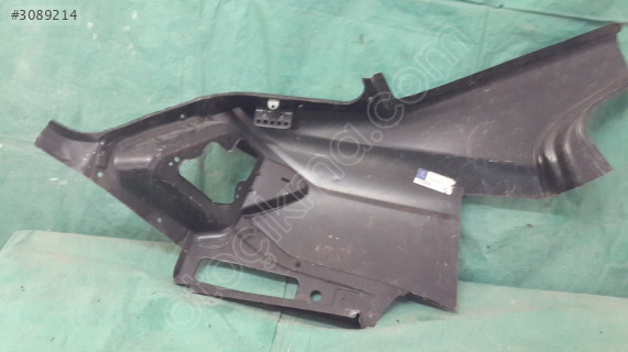 Mercedes C 204 ÇAMURLUK ARKA SOL A2046300921