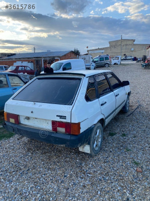 Lada samara şağ arka kapi