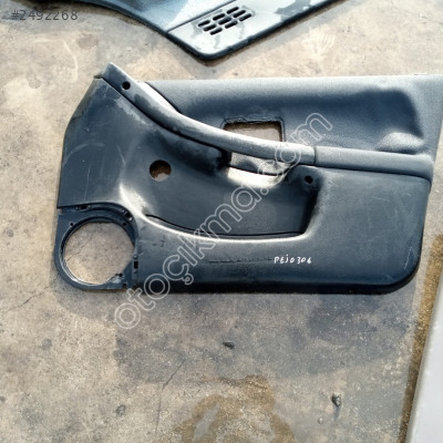 PEUGEOT 306 SAĞ ÖN KAPI DÖŞEMESİ