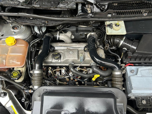 Ford connet 75 lik motor temiz