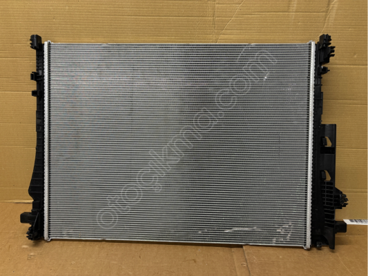 VOLVO S90 SU RADYATÖR HYBRİD 31684238