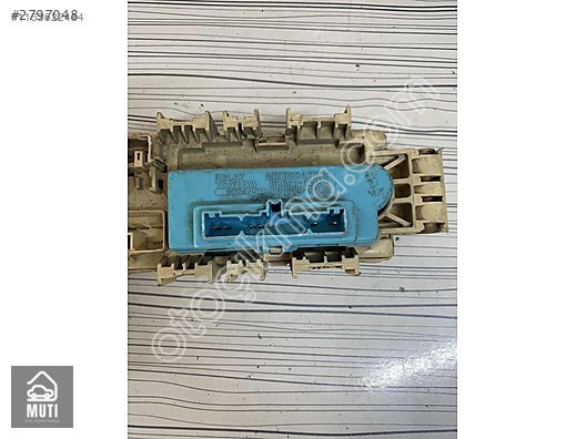 82641-12010 068900-0760 2EE Toyota Corol için Sigorta Kutusu