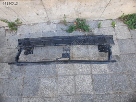 AUDİ Q2 TAMPON DEMİRİ