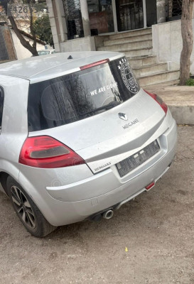 Renault Megane 2 hb bagaj kapağı