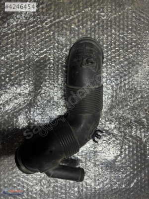 VW PASSAT HAVA EMİŞ HORTUMU 3C0129654