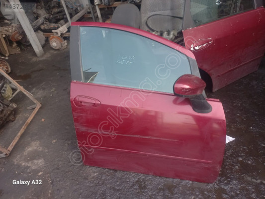 FİAT LİNEA SAĞ ÖN KAPI KONUK OTO