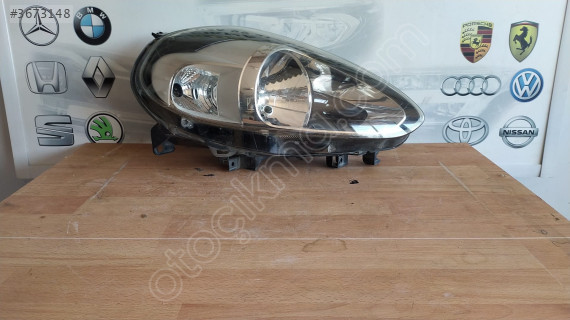 Orjinal Çıkma Sağ Far - Fiat Punto Evo Modeli