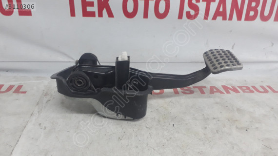 Mercedes C 205 FREN PEDALI A2052020415