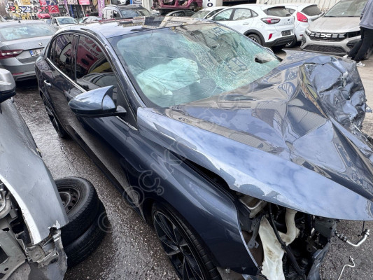 Renault Megane 4 Çıkma 1.3 Tce Debriyaj Alt Üst Merkezi