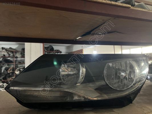 VOLKSWAGEN TİGUAN SOL ÖN FAR ÇIKMA PARÇA