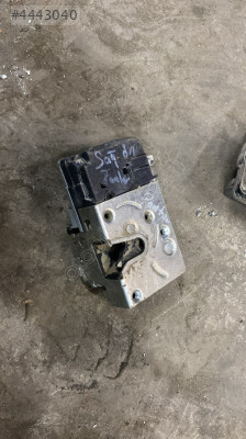 Pejo partner 2003 ve üzeri sağ ön kapı kilidi