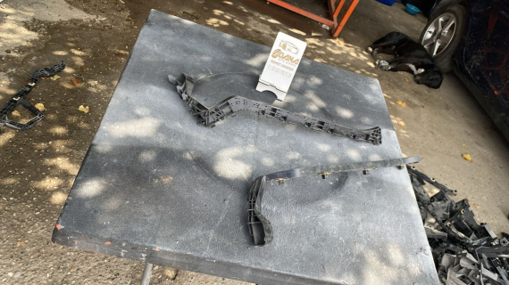 Honda civciv 2014-2018 model arka tampon sag sıl braketi