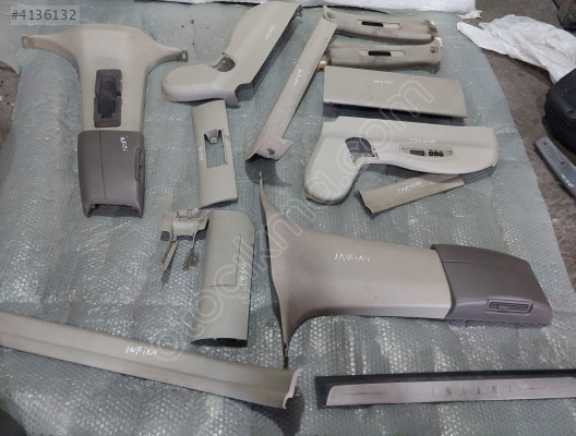 İNFİNİTİ FX35 2006 ÇIKMA ORİJİNAL ÖN DİREK PLASTİĞİ