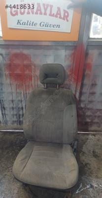 Mazda 3.23 Sağ Ön Koltuk
