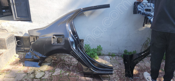 CLIO SEMBOL SAG ARKA CAMURLUK SIFIR