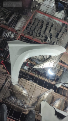 SKODA KAROQ SAĞ ÖN ÇAMURLUK