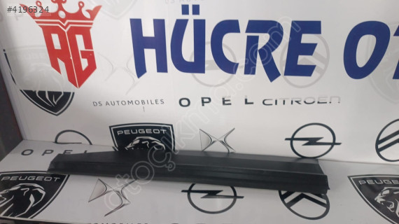 PEUGEOT 3008 ÖN SOL KAPAI BANDI 98397635XT 2024-2025