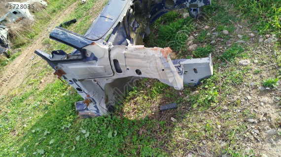 Opel Meriva sağ ön podya