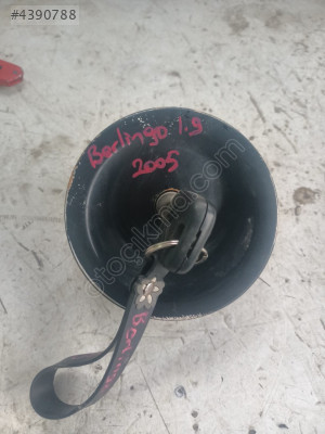CİTROEN BERLİNGO 1.9 2005 DEPO KAPAK