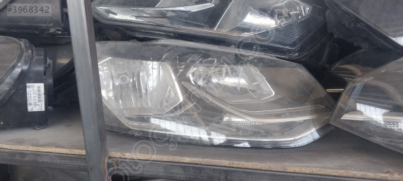 Volkswagen Polo Sağ Ön Far