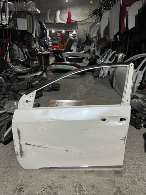 2013 2018 Toyota corolla çıkma ön sol kapı