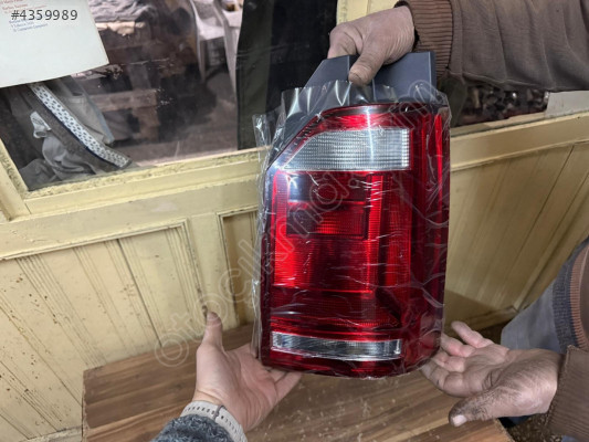 VOLKSWAGEN TRANSPORTER T7 SAĞ STOP LAMBASI 2015-2020 MODEL