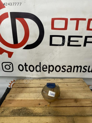 Volkswagen Golf 4 Radyatör Su Bidonu Hatasız Orjinal Çıkma