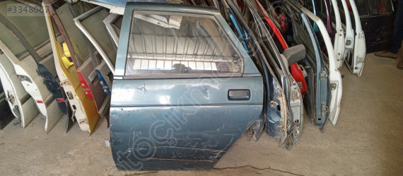 Lada vega sol arka kapı